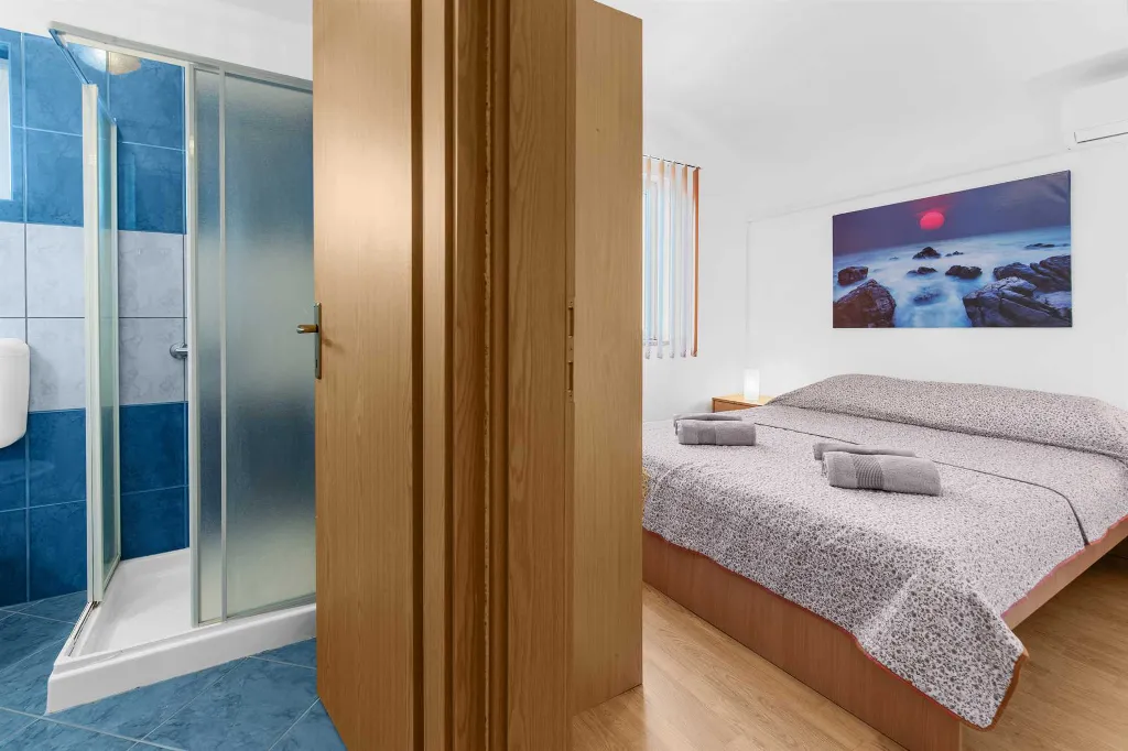 1-Bedroom Apartment in Pula for Up to 3 Guests