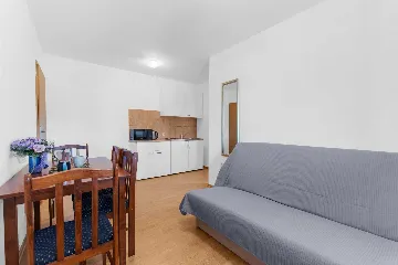 1-Bedroom Apartment in Pula for Up to 3 Guests