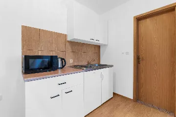 1-Bedroom Apartment in Pula for Up to 3 Guests