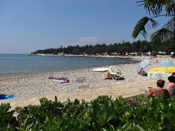 Pet-Friendly Apartment Near the Sea in Funtana for 3