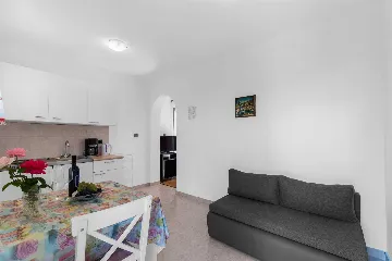 Pet-Friendly Apartment Near the Sea in Funtana for 3