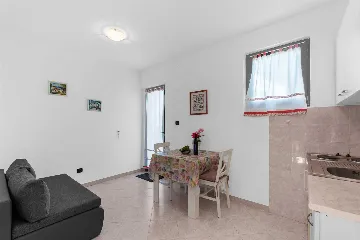 Pet-Friendly Apartment Near the Sea in Funtana for 3