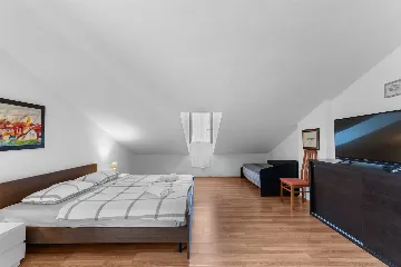 2-Bedroom Apartment in Funtana for 4 Guests