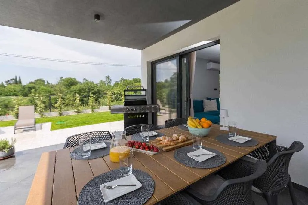 3-Bedroom Villa in Žminj for 6 Guests