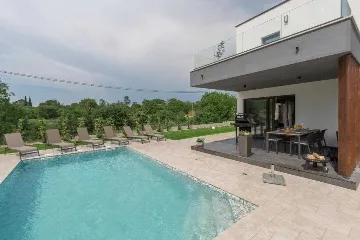 3-Bedroom Villa in Žminj for 6 Guests