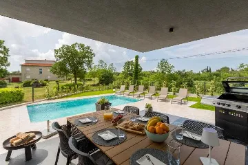 3-Bedroom Villa in Žminj for 6 Guests