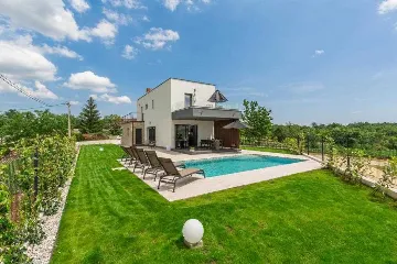 3-Bedroom Villa in Žminj for 6 Guests