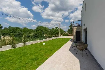 3-Bedroom Villa in Žminj for 6 Guests