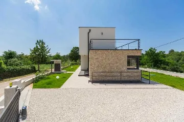 3-Bedroom Villa in Žminj for 6 Guests