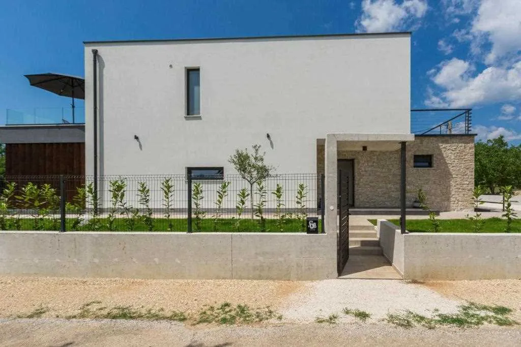 3-Bedroom Villa in Žminj for 6 Guests