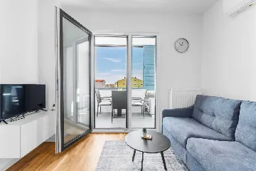 One-Bedroom Apartment in Pula for Up to 3 Guests
