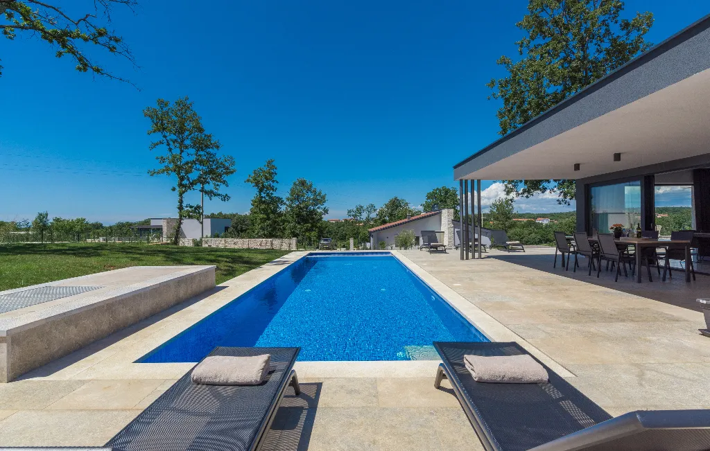 2-Bedroom Villa in Sveti Petar u Šumi (Up to 6)