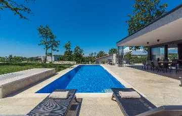 2-Bedroom Villa in Sveti Petar u Šumi (Up to 6)