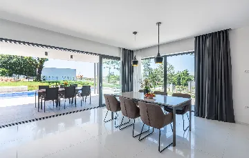 2-Bedroom Villa in Sveti Petar u Šumi (Up to 6)