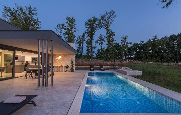 2-Bedroom Villa in Sveti Petar u Šumi (Up to 6)