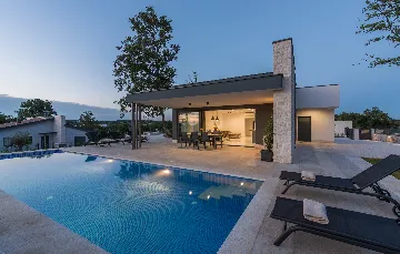 2-Bedroom Villa in Sveti Petar u Šumi (Up to 6)