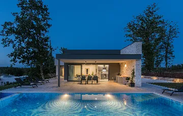 2-Bedroom Villa in Sveti Petar u Šumi (Up to 6)