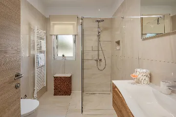 3-Bedroom Villa in Tar, Croatia for Up to 6 Guests