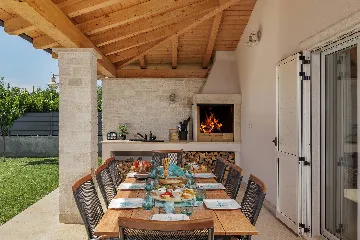 3-Bedroom Villa in Tar, Croatia for Up to 6 Guests