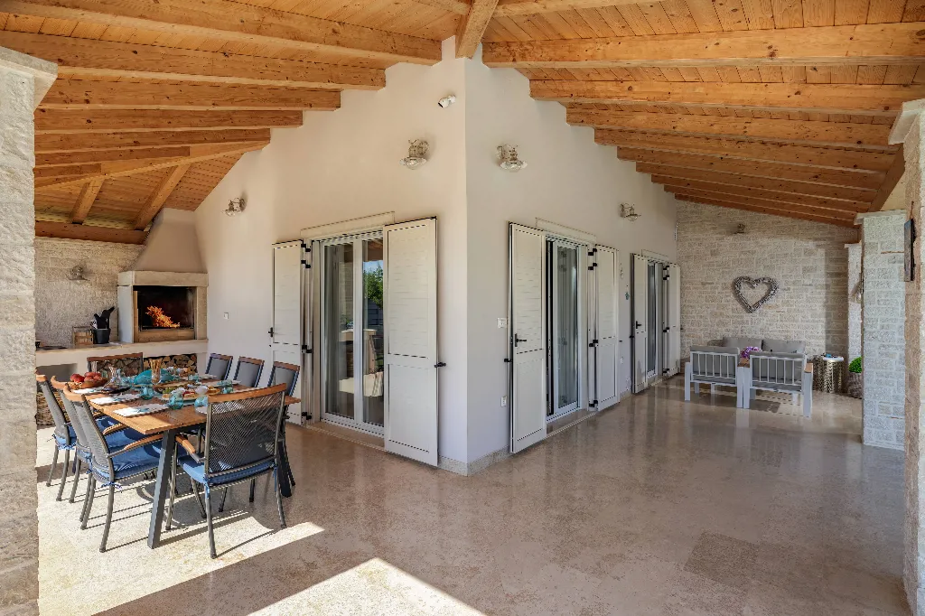 3-Bedroom Villa in Tar, Croatia for Up to 6 Guests
