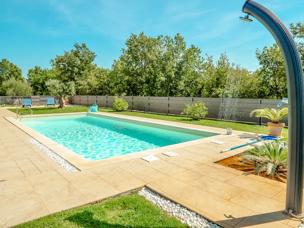 3-Bedroom Villa in Tar, Croatia for Up to 6 Guests