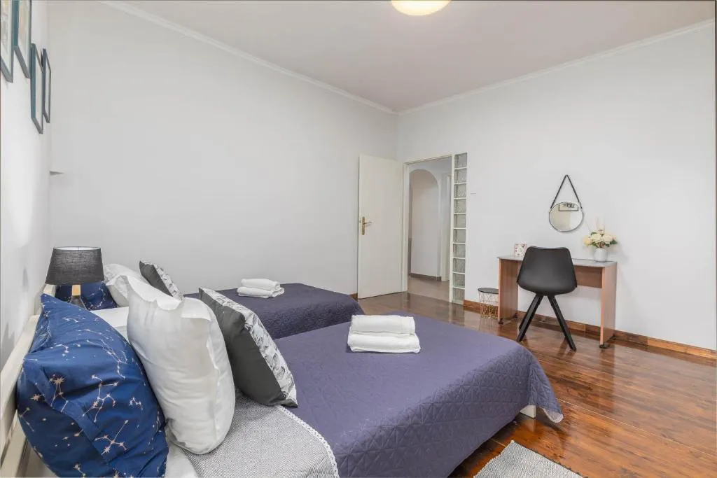 2-Bedroom Apartment in Pula (Sleeps up to 6)