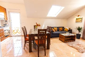 Split Sea-View Apartment for Up to 5 Guests