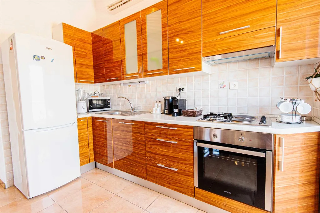 Split Sea-View Apartment for Up to 5 Guests