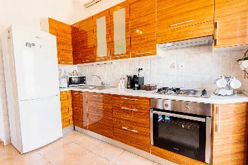 Split Sea-View Apartment for Up to 5 Guests