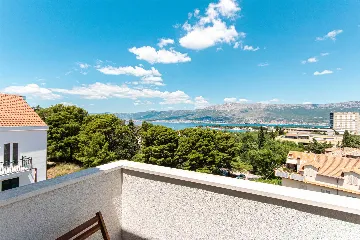 Split Sea-View Apartment for Up to 5 Guests