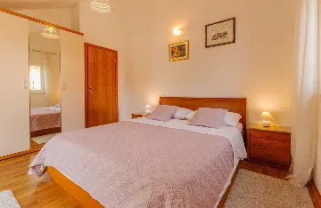 Split Sea-View Apartment for Up to 5 Guests