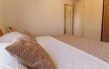 Split Sea-View Apartment for Up to 5 Guests