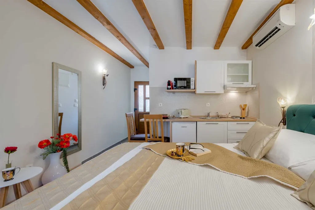 Split Studio for 2 Guests with Private Terrace