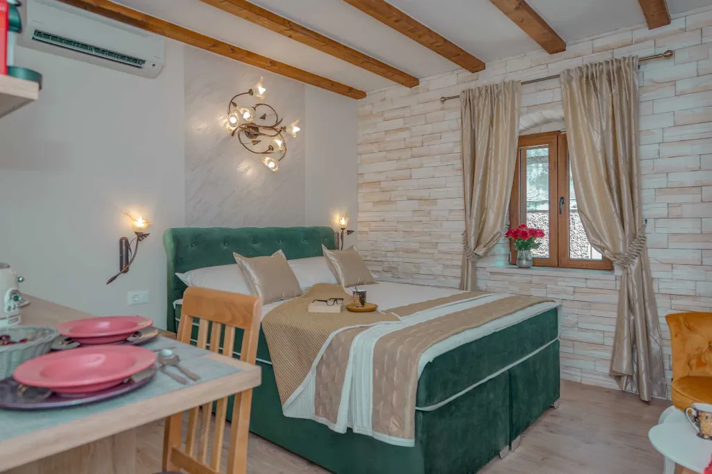 Split Studio for 2 Guests with Private Terrace