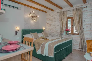 Split Studio for 2 Guests with Private Terrace