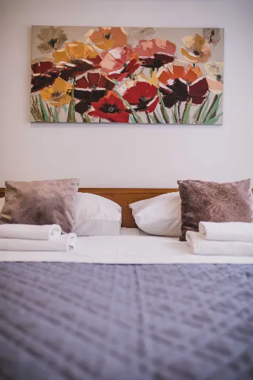 Split 3-Bedroom Apartment with Private Garden