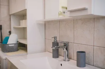 Split 3-Bedroom Apartment with Private Garden