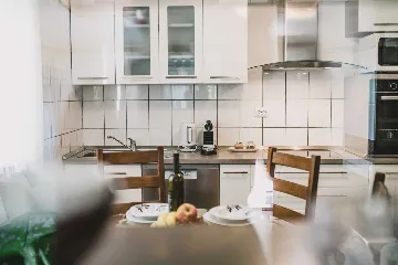 Split 3-Bedroom Apartment with Private Garden