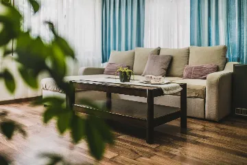 Split 3-Bedroom Apartment with Private Garden