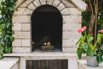 Split 3-Bedroom Apartment with Private Garden