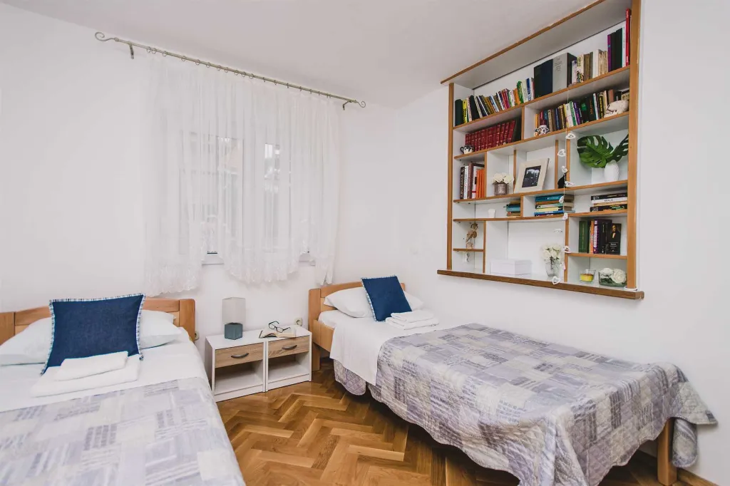 Split 3-Bedroom Apartment with Private Garden