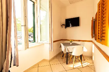 1-Bedroom Apartment in Split for Up to 3 Guests