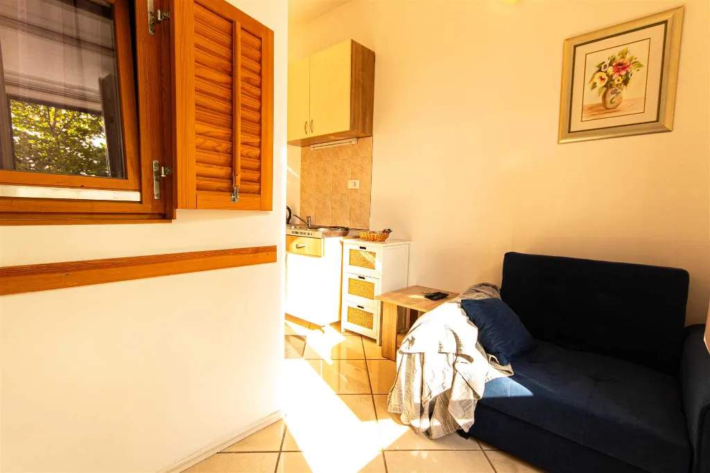 1-Bedroom Apartment in Split for Up to 3 Guests