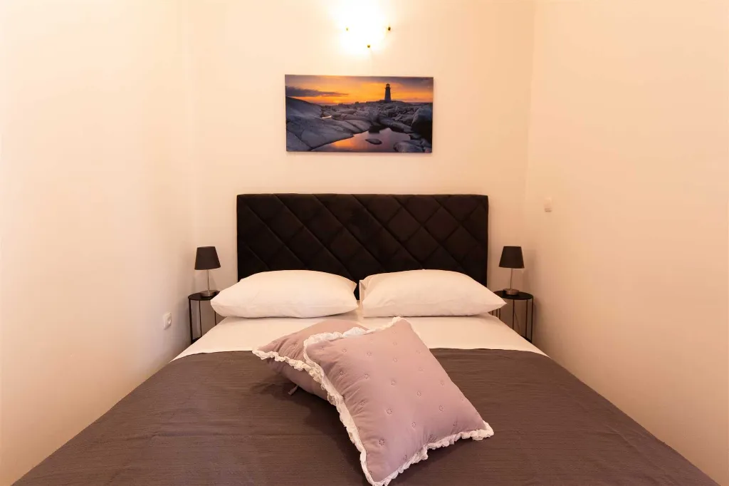1-Bedroom Apartment in Split for Up to 3 Guests