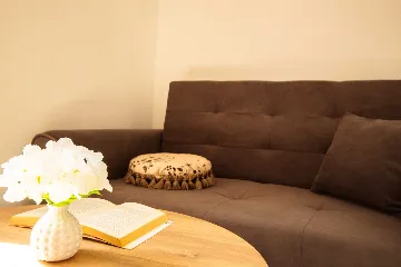 Central Split One-Bedroom Apartment for 3 Guests