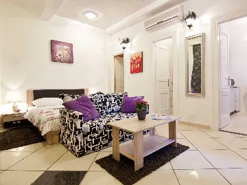 1-Bedroom Apartment in Split for up to 3 Guests