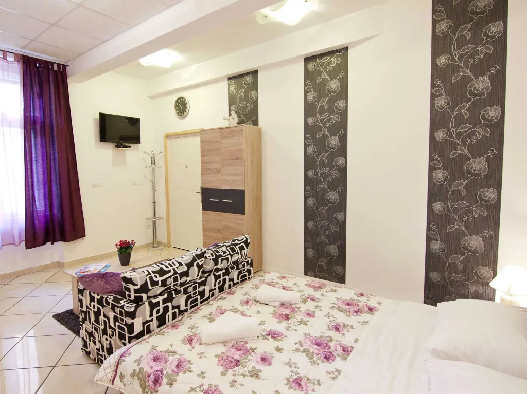 1-Bedroom Apartment in Split for up to 3 Guests