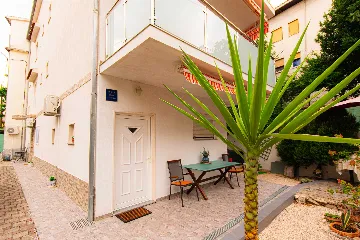 Ground-Floor 1-Bedroom Apartment in Split