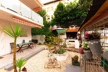 Ground-Floor 1-Bedroom Apartment in Split