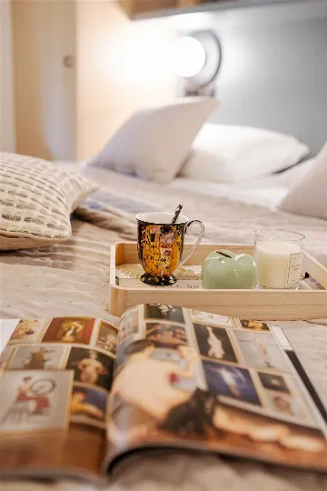 Split 1-Bedroom Apartment for 3 Guests